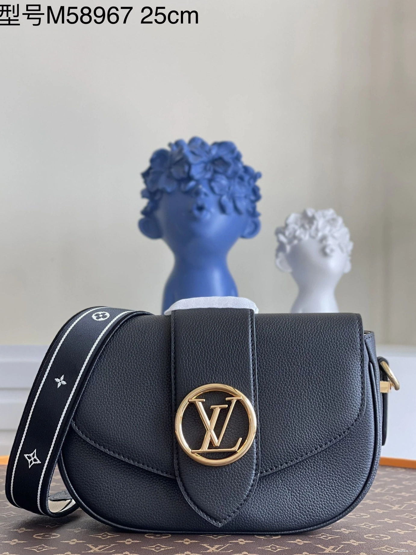 WIS SOFT PONT LOUIS MM VUITTON 9 1107